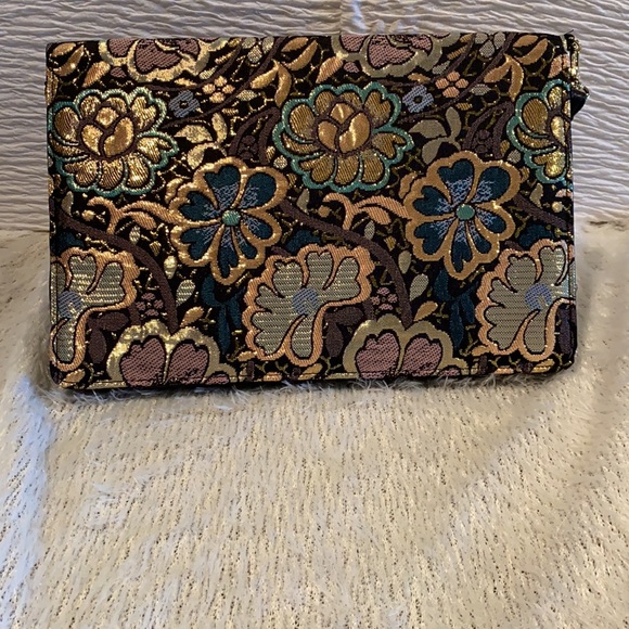 Steven Madden clutch with Kenneth Cole booties. - Picture 12 of 12